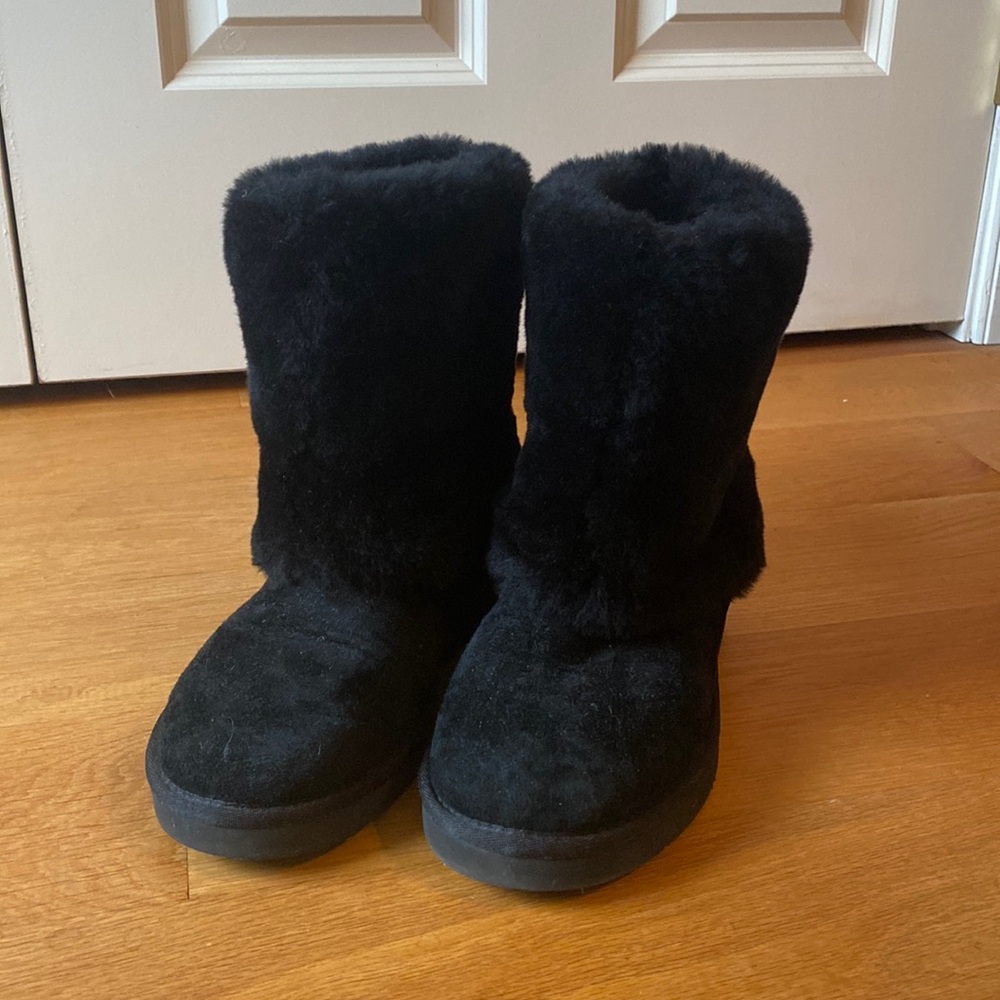 UGG Black on Black Patten Sherpa Boots, Size 8